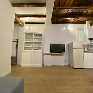 Apartment Il Cortile Tra I Portici, Bologna